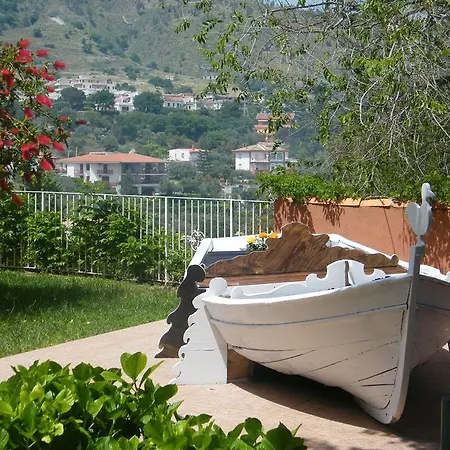 Baia Dell'est Stalettì