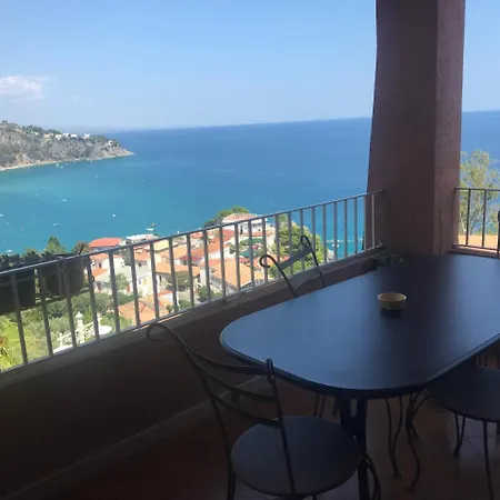 Baia Dell'est