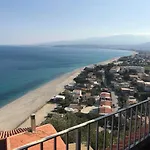 Hotel Baia Dell'est 3*