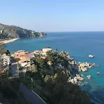 Baia Dell'est Hotel Staletti
