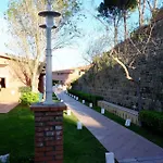 Hotel Baia Dell'est 3*