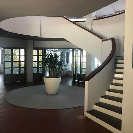 Baia Dell'est Hotel