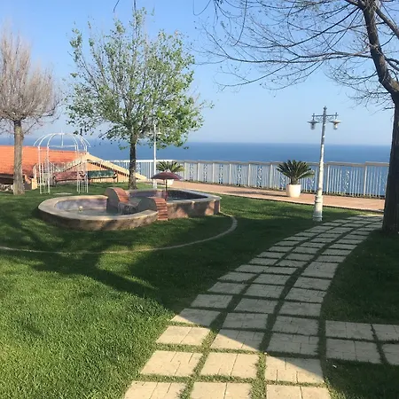 Baia Dell'est Hotel Stalettì