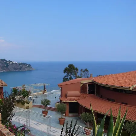 ホテル Baia Dell'est Stalettì