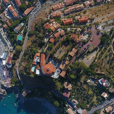 Baia Dell'est 3*