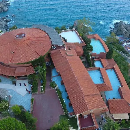 Baia Dell'est 3*