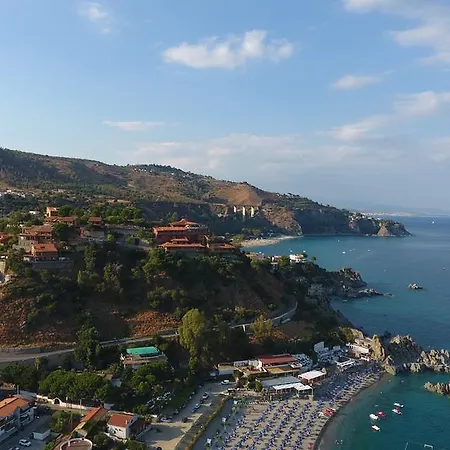 Szálloda Baia Dell'est 3*