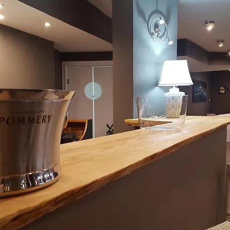 Baia Dell'est Hotel 3*