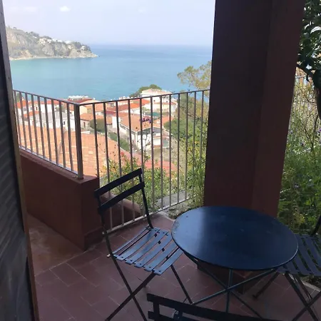 Baia Dell'est Stalettì