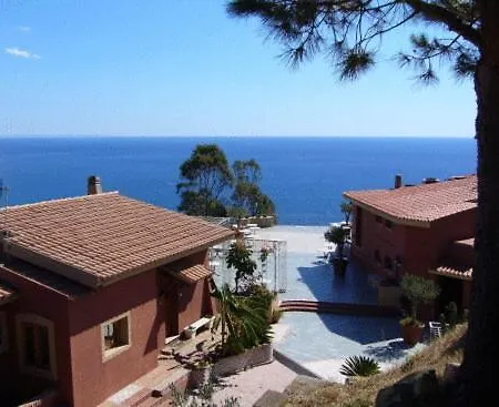 Baia Dell'est Stalettì