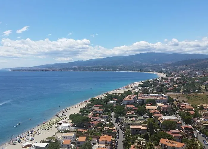 Baia Dell'est Hotel 3*