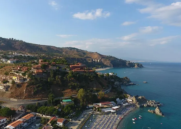 Hotel Baia Dell'est 3*