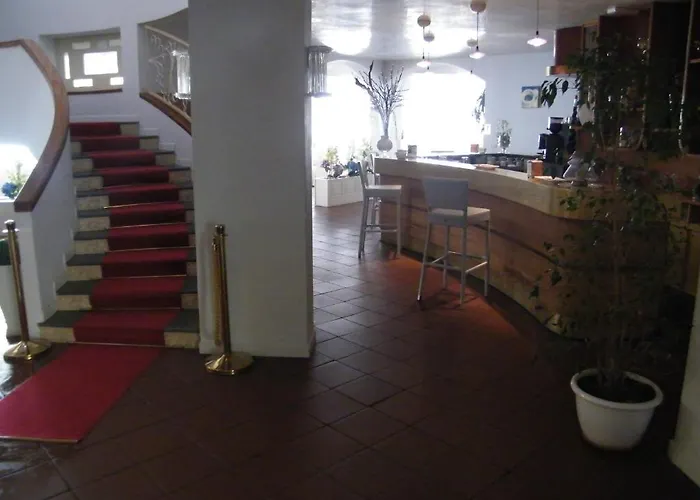 Baia Dell'est Hotel 3*